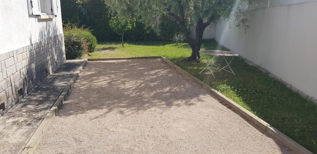 Studio Independant A La Villa Garlaban 3 Etoiles Gémenos المظهر الخارجي الصورة